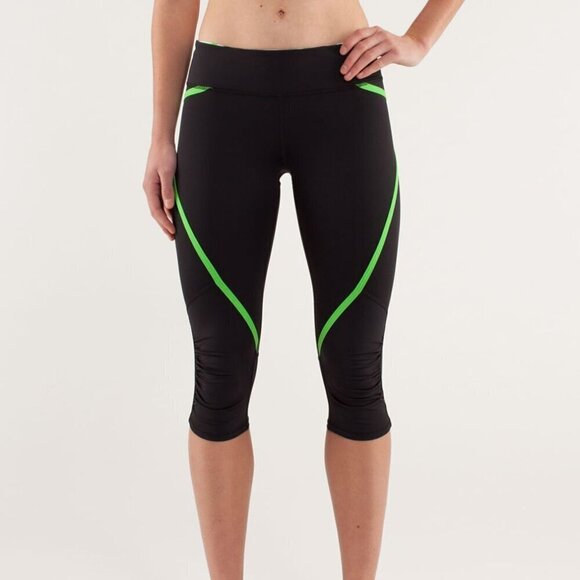 Lululemon Run: Pace Crop - 8 Black / Ocean Stripe Frond / Frond - Picture 1 of 6